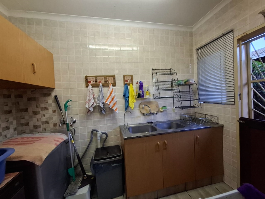 4 Bedroom Property for Sale in Geelhoutpark North West